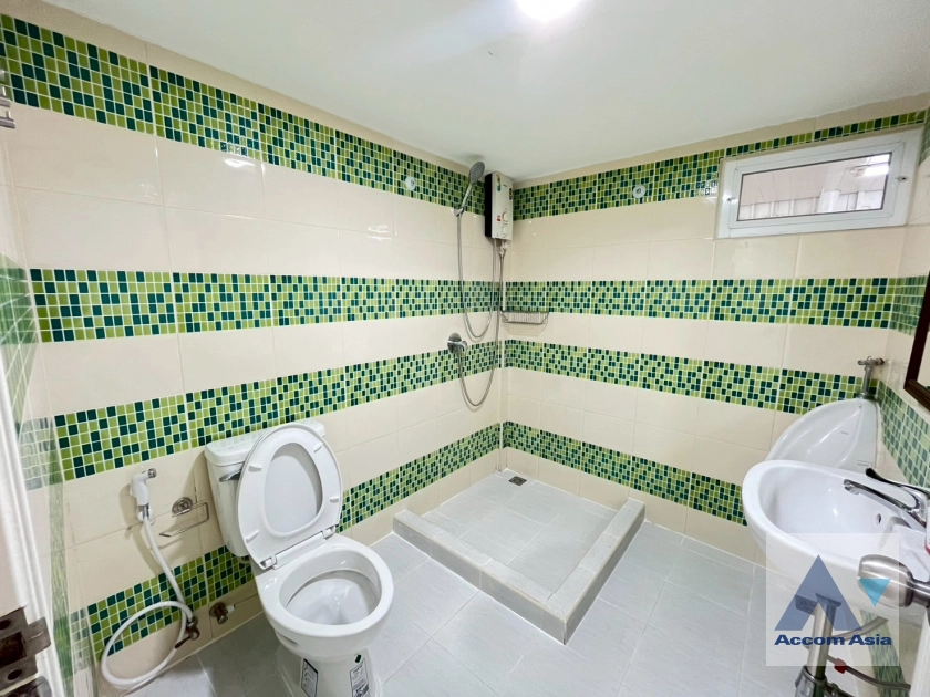 22  3 br House For Rent in Sukhumvit ,Bangkok BTS Ekkamai 1717086