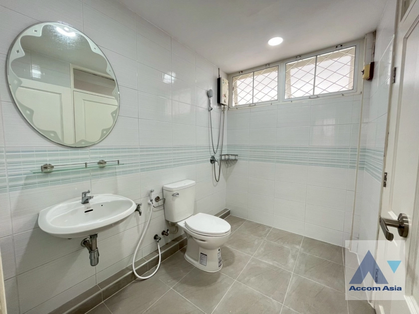 18  3 br House For Rent in Sukhumvit ,Bangkok BTS Ekkamai 1717086