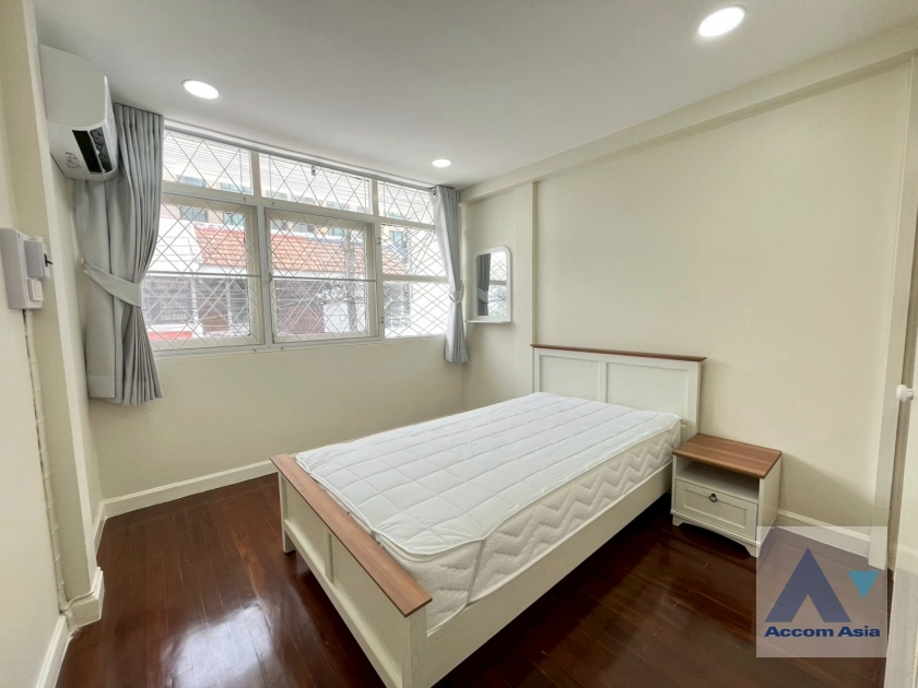 16  3 br House For Rent in Sukhumvit ,Bangkok BTS Ekkamai 1717086