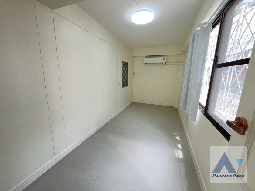 7  3 br House For Rent in Sukhumvit ,Bangkok BTS Ekkamai 1717086