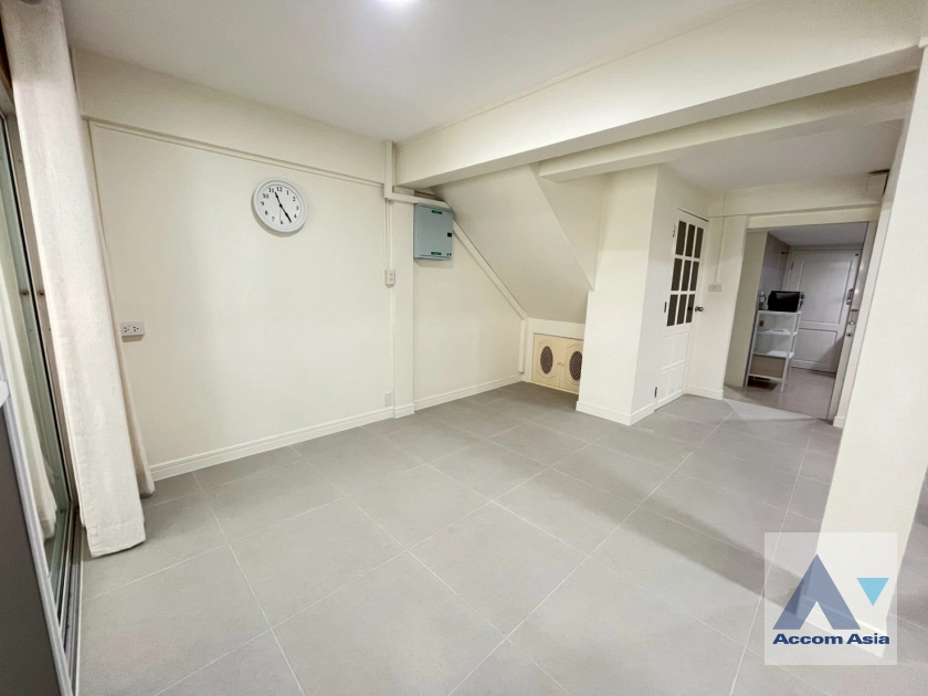 4  3 br House For Rent in Sukhumvit ,Bangkok BTS Ekkamai 1717086