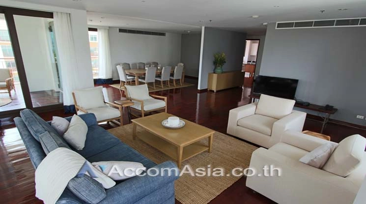 unit 4 Bedrooms  Apartment For Rent & Sale in Silom, Bangkok  near BTS Surasak (1417140)