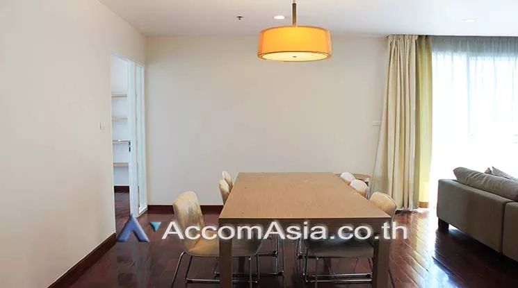 unit 3 Bedrooms  Apartment For Rent in Sukhumvit, Bangkok  near BTS Phrom Phong (1417170)