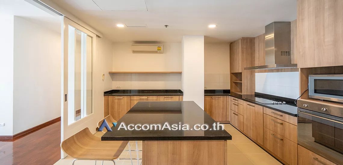 unit 2 Bedrooms  Apartment For Rent in Sukhumvit, Bangkok  near BTS Phrom Phong (1417173)