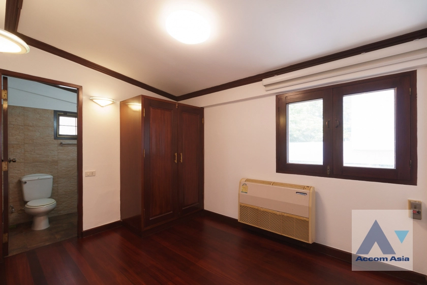 10  4 br House For Rent in Sukhumvit ,Bangkok BTS Ekkamai 2317188