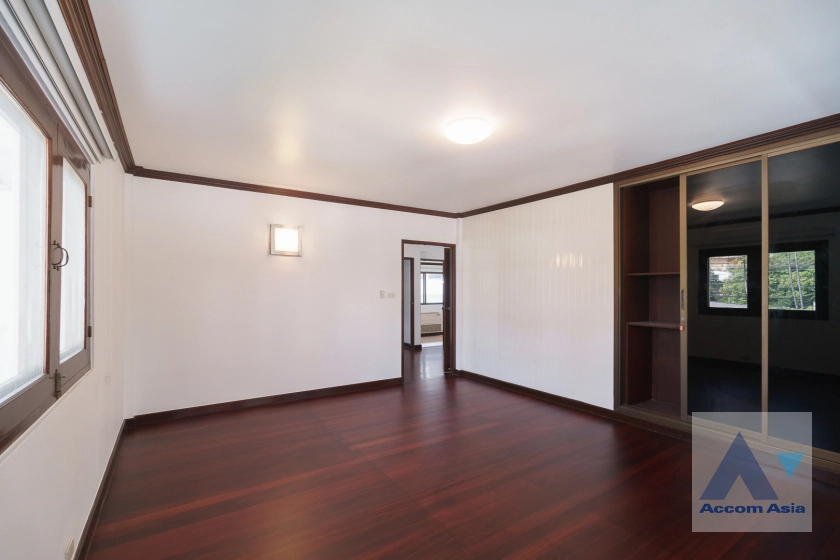 14  4 br House For Rent in Sukhumvit ,Bangkok BTS Ekkamai 2317188