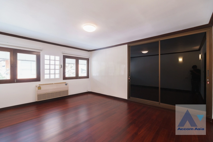 16  4 br House For Rent in Sukhumvit ,Bangkok BTS Ekkamai 2317188