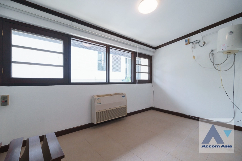 23  4 br House For Rent in Sukhumvit ,Bangkok BTS Ekkamai 2317188