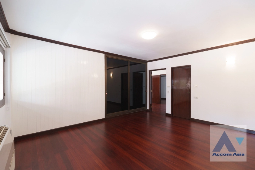 17  4 br House For Rent in Sukhumvit ,Bangkok BTS Ekkamai 2317188