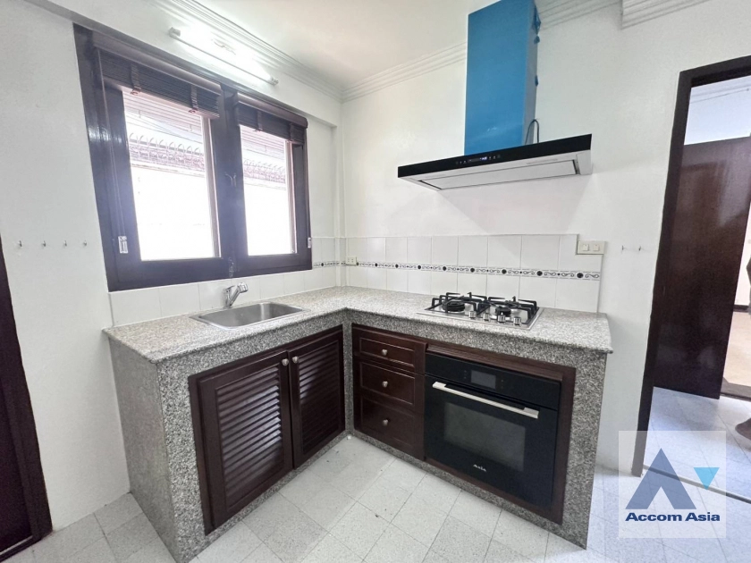 6  4 br House For Rent in Sukhumvit ,Bangkok BTS Ekkamai 2317188