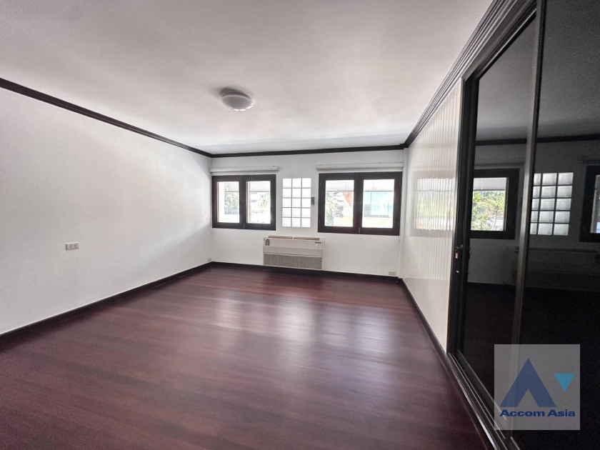 19  4 br House For Rent in Sukhumvit ,Bangkok BTS Ekkamai 2317188