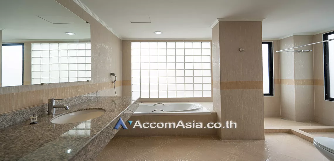 8  3 br Apartment For Rent in Sathorn ,Bangkok BTS Sala Daeng - MRT Lumphini at Secluded Ambiance 1417211