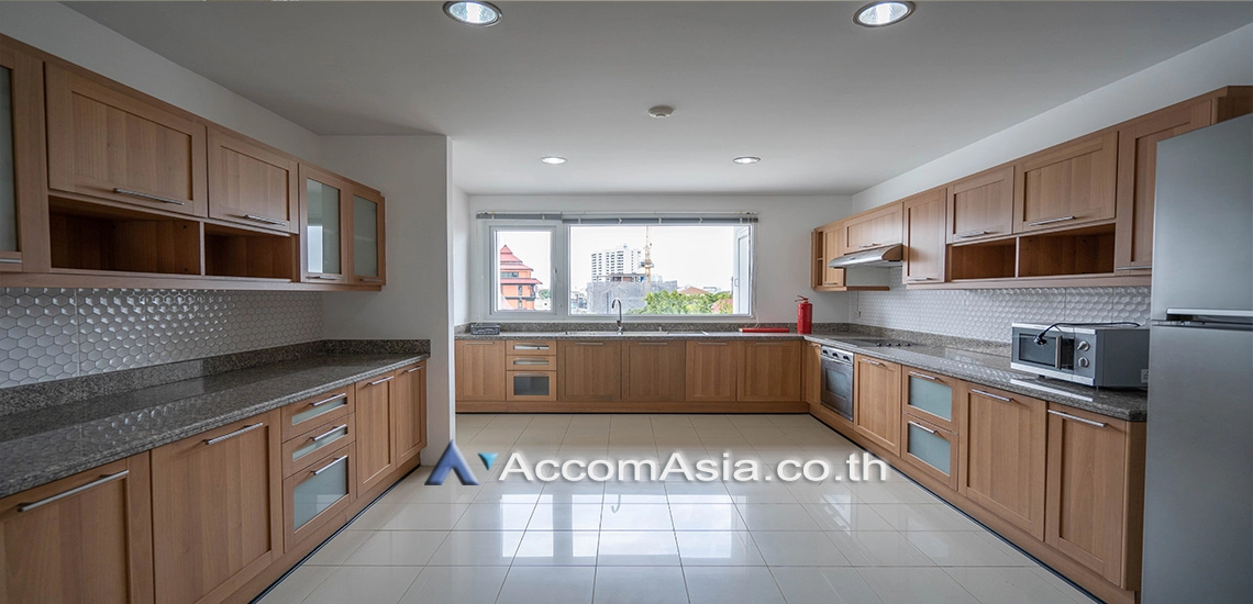 unitBright corner apartment with greenery view and open kitchen (1417211)