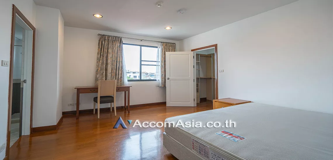 6  3 br Apartment For Rent in Sathorn ,Bangkok BTS Sala Daeng - MRT Lumphini at Secluded Ambiance 1417211