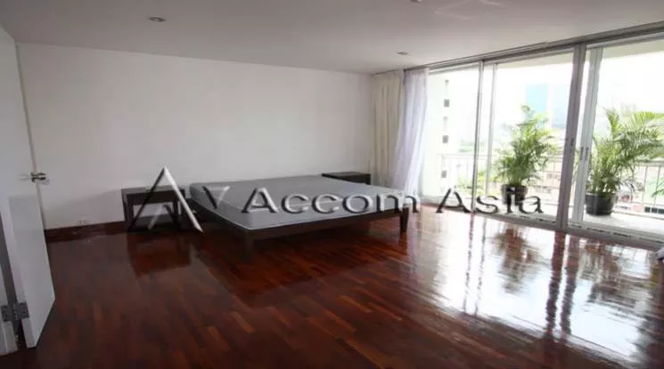 7  3 br Apartment For Rent in Sathorn ,Bangkok BTS Surasak at The spacious greenery apartment 1417212