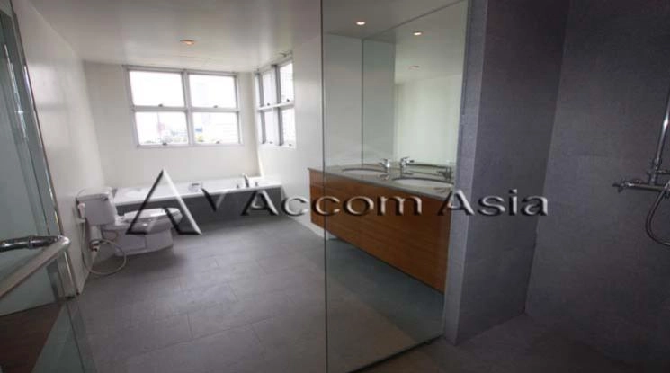 9  3 br Apartment For Rent in Sathorn ,Bangkok BTS Surasak at Central Area of Sathon A Short Walk to BTS Surasak 1417212