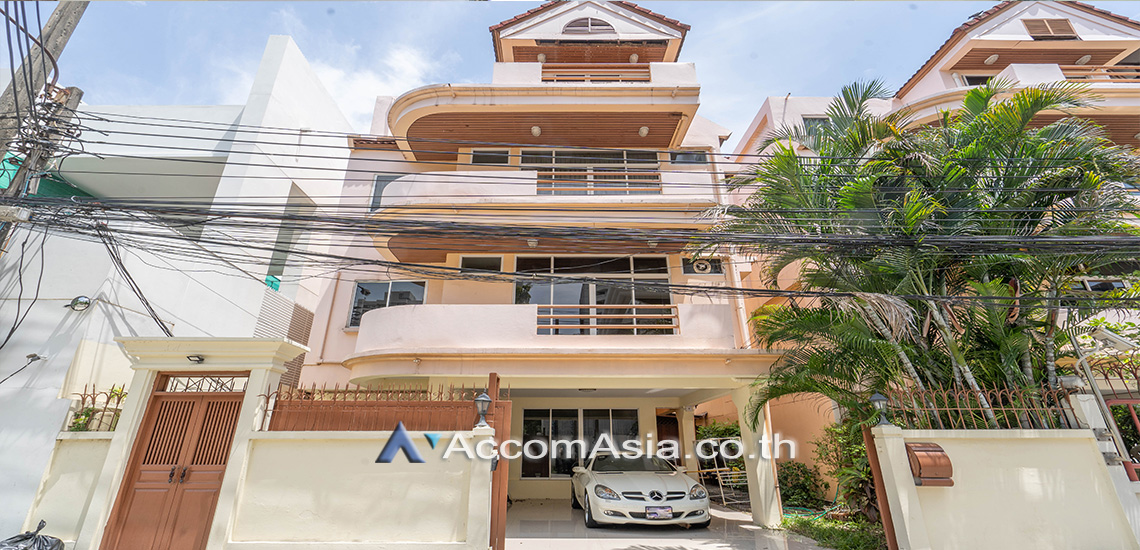 Pet friendly |  4 Bedrooms  House For Rent in Sukhumvit, Bangkok  near BTS Asok - MRT Sukhumvit (2517228)