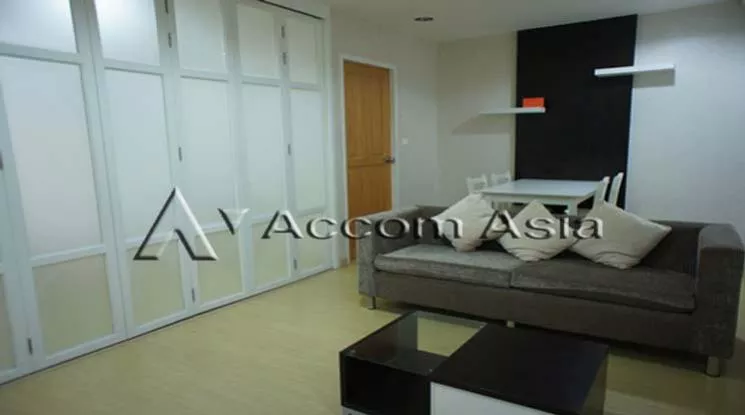 The Station Sathorn Condominium  2 Bedroom for Sale BTS Saphan Taksin in Sathorn Bangkok