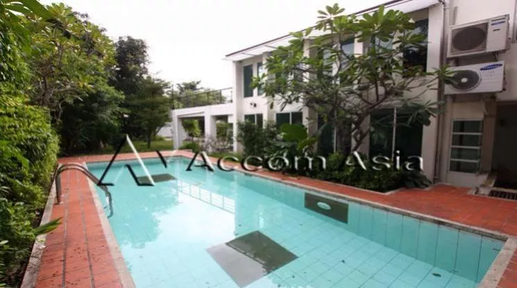 Home Office, Private Swimming Pool |  3 Bedrooms  House For Rent in Sukhumvit, Bangkok  near BTS Phrom Phong (1917251)