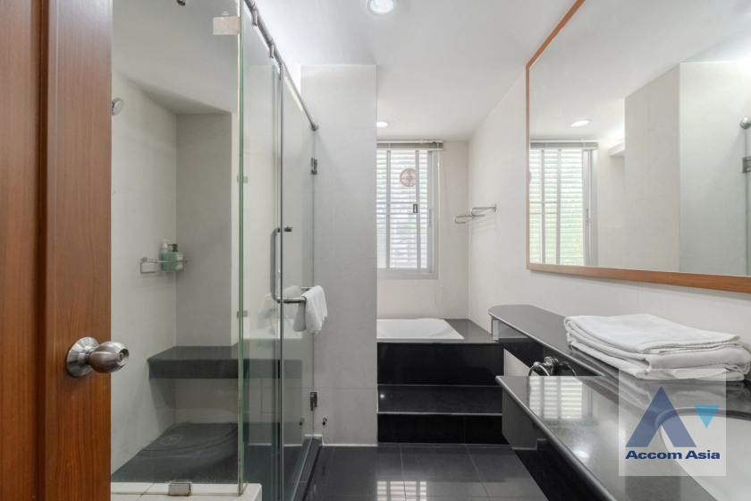 10  4 br Apartment For Rent in Silom ,Bangkok BTS Surasak at High-end Low Rise  1417305