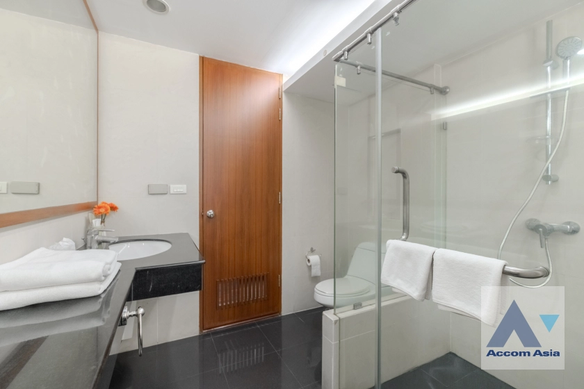 11  4 br Apartment For Rent in Silom ,Bangkok BTS Surasak at High-end Low Rise  1417305