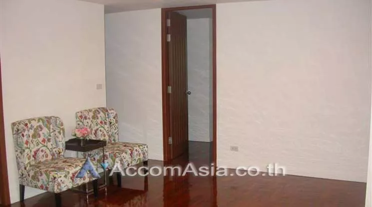  1  4 br Apartment For Rent in Silom ,Bangkok BTS Surasak at High-end Low Rise  1417306