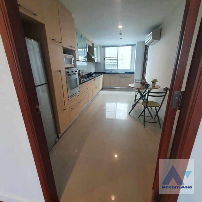 6  4 br Apartment For Rent in Silom ,Bangkok BTS Surasak at High-end Low Rise  1417306