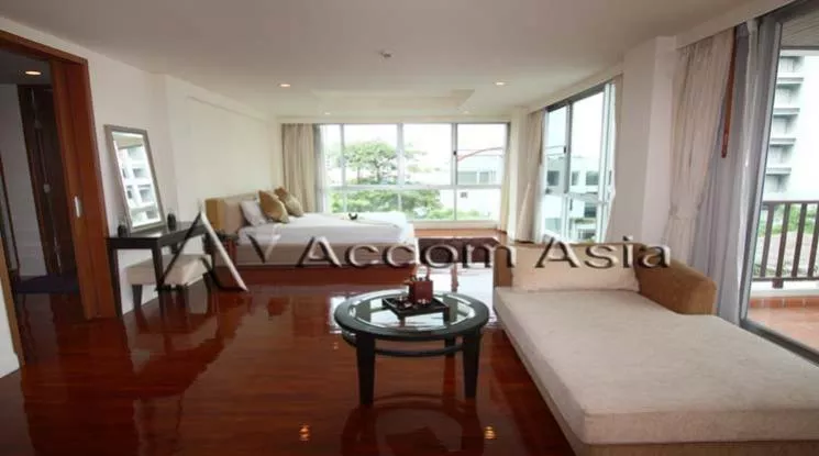 7  4 br Apartment For Rent in Silom ,Bangkok BTS Surasak at High-end Low Rise  1417307