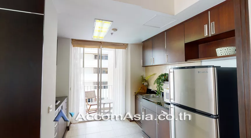 unit 1 Bedroom  Condominium For Rent in Ploenchit, Bangkok  near BTS Chitlom (1517445)