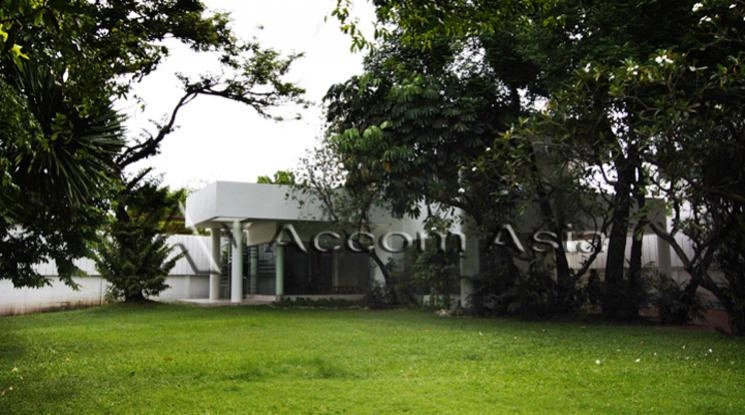  1  3 br House For Rent in Sukhumvit ,Bangkok BTS Thong Lo 2317500