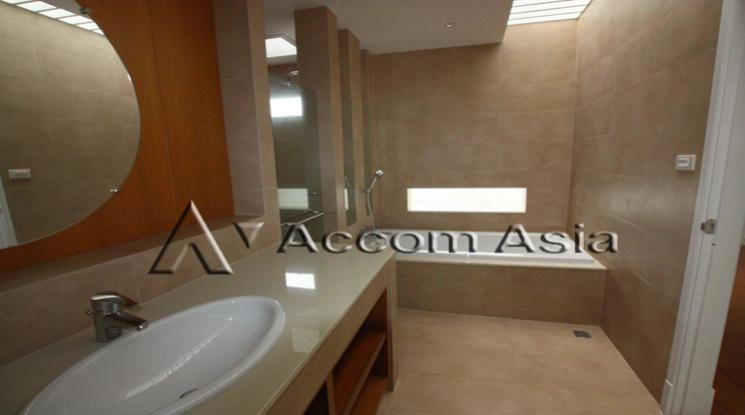 8  3 br House For Rent in Sukhumvit ,Bangkok BTS Thong Lo 2317500