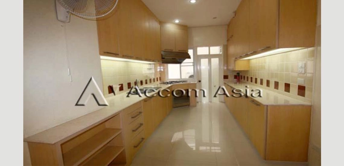 6  4 br Townhouse For Rent in Sukhumvit ,Bangkok BTS Phrom Phong at Villa 49 1817502