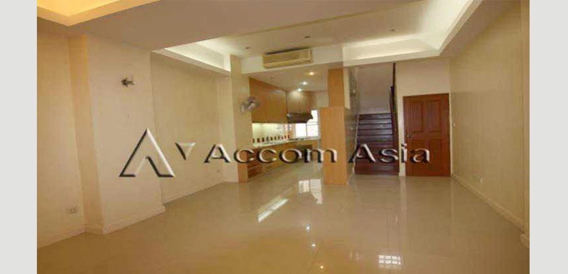 7  4 br Townhouse For Rent in Sukhumvit ,Bangkok BTS Phrom Phong at Villa 49 1817502