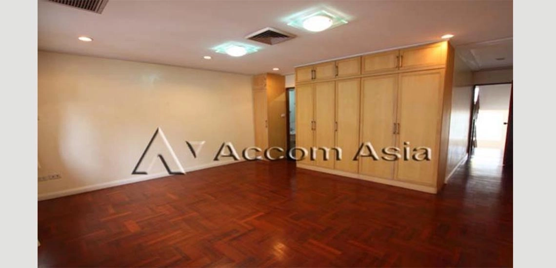 5  4 br Townhouse For Rent in Sukhumvit ,Bangkok BTS Phrom Phong at Villa 49 1817502