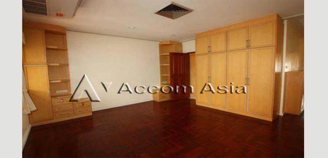  1  4 br Townhouse For Rent in Sukhumvit ,Bangkok BTS Phrom Phong at Villa 49 1817502