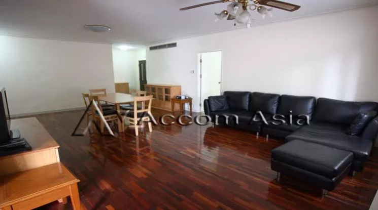 Pet friendly |  3 Bedrooms  Apartment For Rent in Sukhumvit, Bangkok  near BTS Asok - MRT Sukhumvit (1417506)
