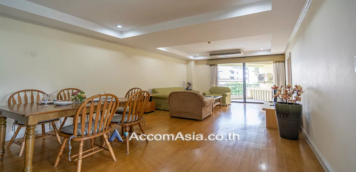 unit 3 Bedrooms  Apartment For Rent in Sukhumvit, Bangkok  near BTS Phrom Phong (1417510)