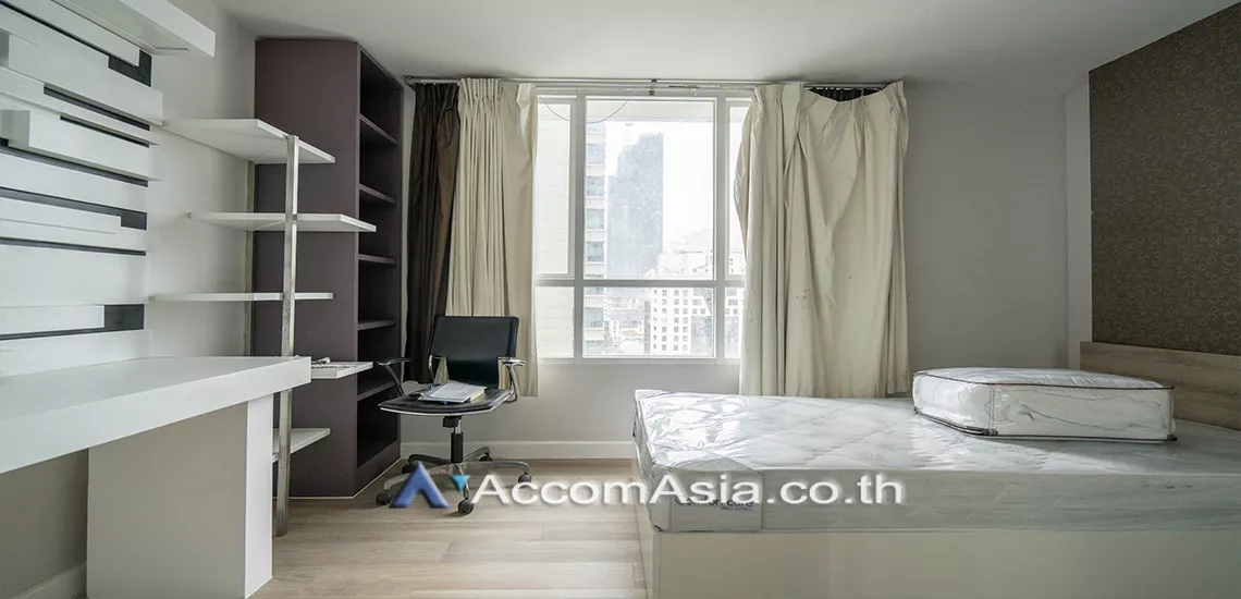 unit 2 Bedrooms  Condominium For Rent in Ploenchit, Bangkok  near BTS Chitlom (1517622)