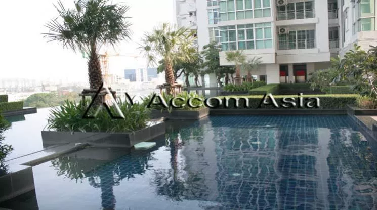  3 Bedrooms  Condominium For Rent & Sale in Sukhumvit, Bangkok  near BTS Ekkamai (1517650)