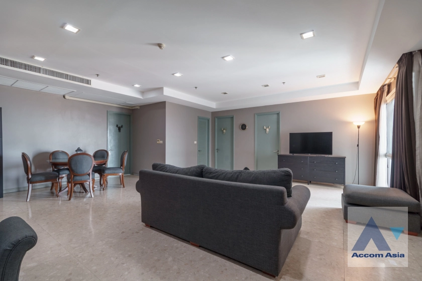 unit 3 Bedrooms  Condominium For Rent & Sale in Sukhumvit, Bangkok  near BTS Ekkamai (1517650)