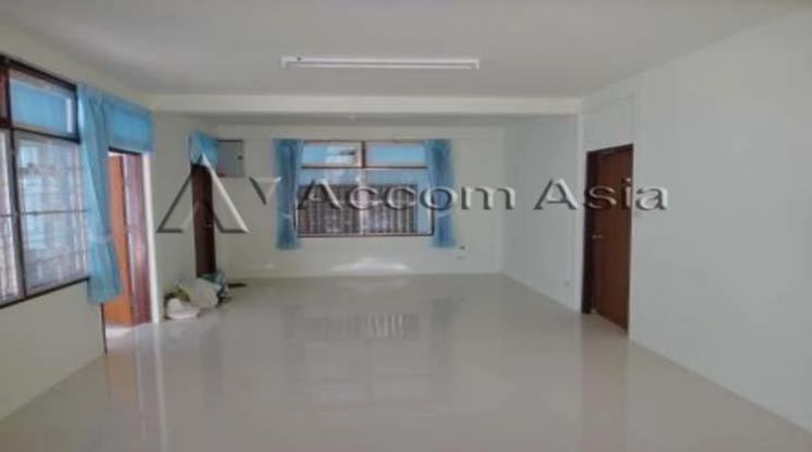  1  2 br House for rent and sale in Sukhumvit ,Bangkok BTS Ekkamai 1717655