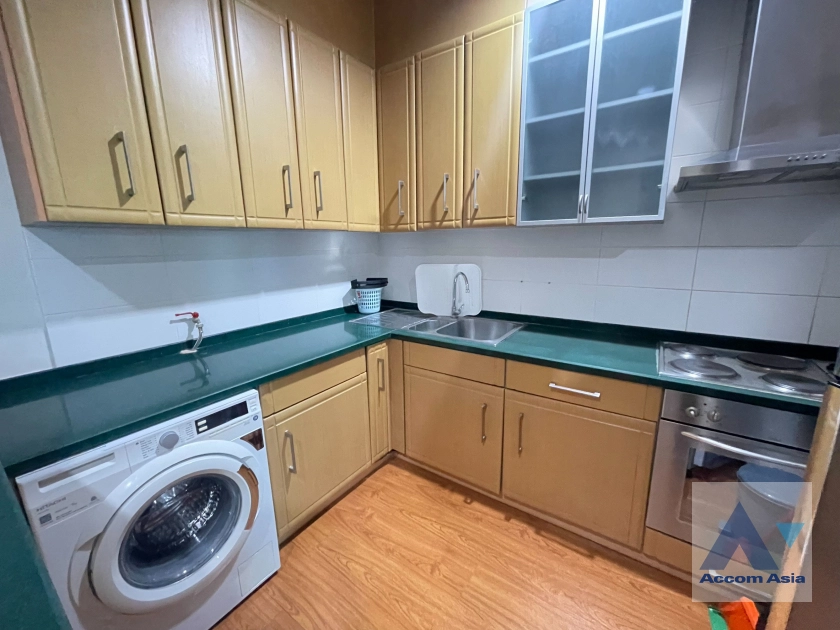 unit 3 Bedrooms  Condominium For Rent & Sale in Sukhumvit, Bangkok  near BTS Asok - MRT Sukhumvit (1517657)