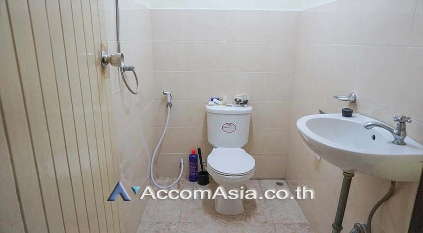  1  2 br House For Rent in Ploenchit ,Bangkok BTS Ratchadamri 20706