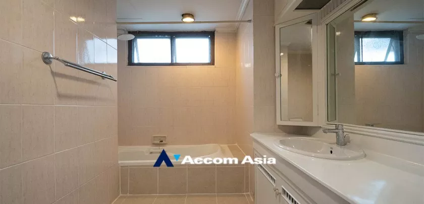 10  3 br Apartment For Rent in Sukhumvit ,Bangkok BTS Phrom Phong at Pet friendly - High rise Apartment 1417670