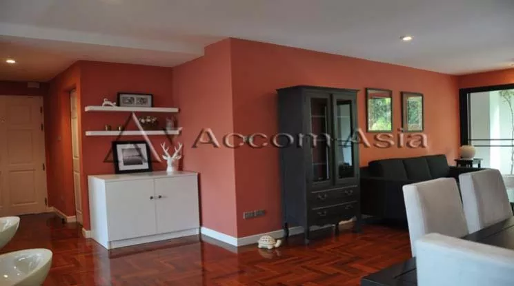 unit 2 Bedrooms  Condominium For Rent in Ploenchit, Bangkok  near BTS Ploenchit (1517672)