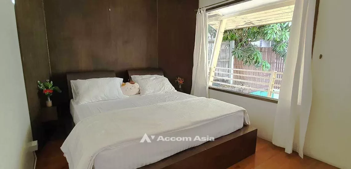 10  2 br House For Rent in ploenchit ,Bangkok BTS Ratchadamri 90266