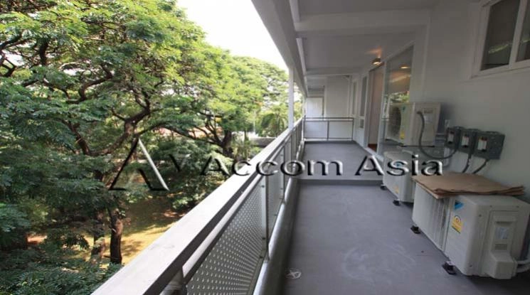 5  5 br Apartment For Rent in Sathorn ,Bangkok BTS Chong Nonsi at Cozy Low-Rise Apartment in a Premium Compound 1417682