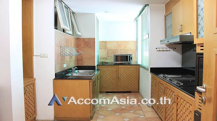 Pet friendly |  3 Bedrooms  Apartment For Rent in Sukhumvit, Bangkok  near BTS Phrom Phong (1417707)