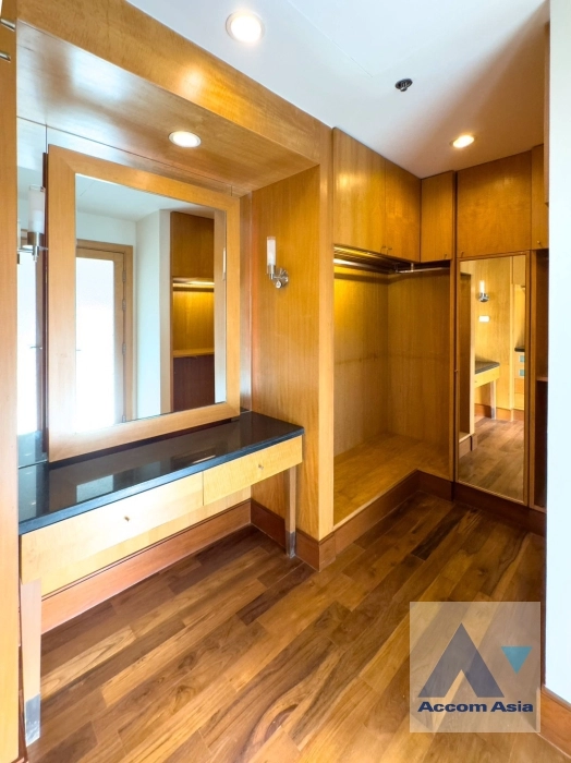 30  3 br Condominium for rent and sale in Ploenchit ,Bangkok BTS Ratchadamri at Baan Ratchadamri 1517743