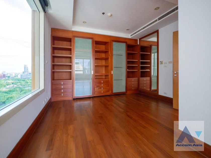 17  3 br Condominium For Rent in Ploenchit ,Bangkok BTS Ratchadamri at Baan Ratchadamri 1517743